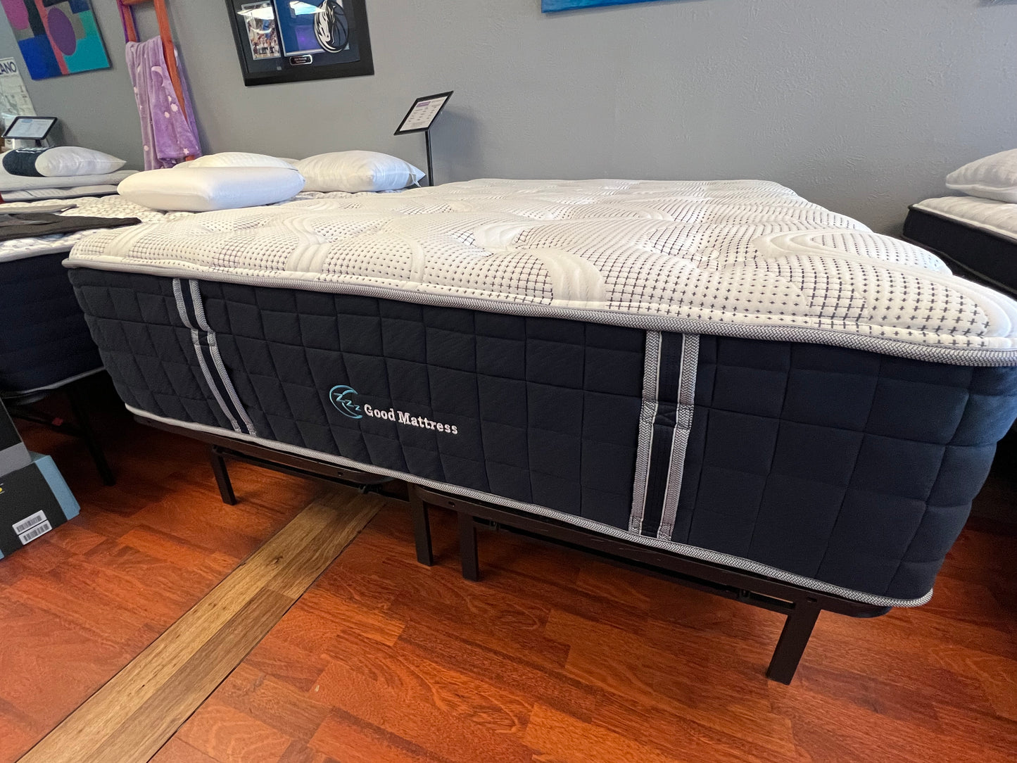 14" Premium Sapphire Emily Hybrid Med/Plush w/ Cooling Cover