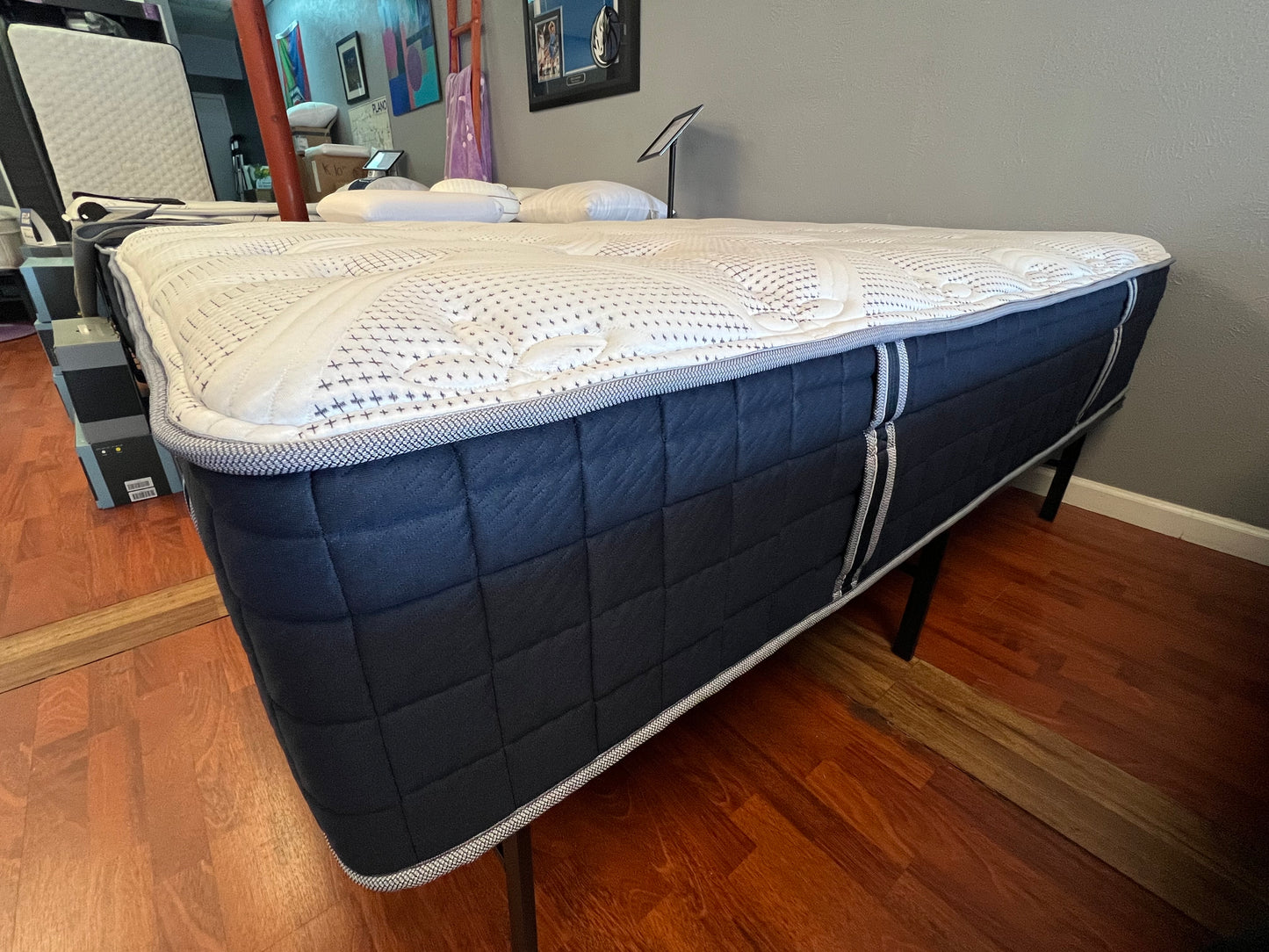 14" Premium Sapphire Emily Hybrid Med/Plush w/ Cooling Cover